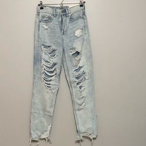 ‼️SOLD‼️ NWT AMERICAN EAGLE acid wash mom jeans